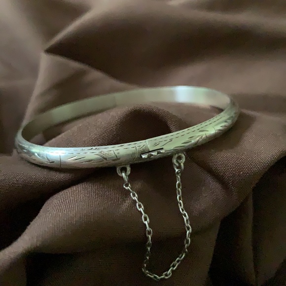 925 Sterling etched dainty bracelet - Picture 3 of 6